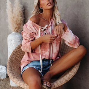 | spring days lace-up top |